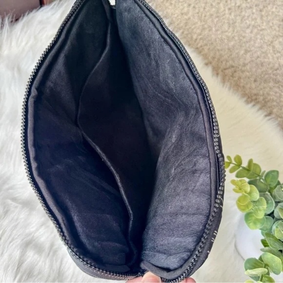 Kate Spade Puffer Laptop Sleeve Hollyhock Iridescent Black Floral 14" Case Bag - Picture 5 of 9